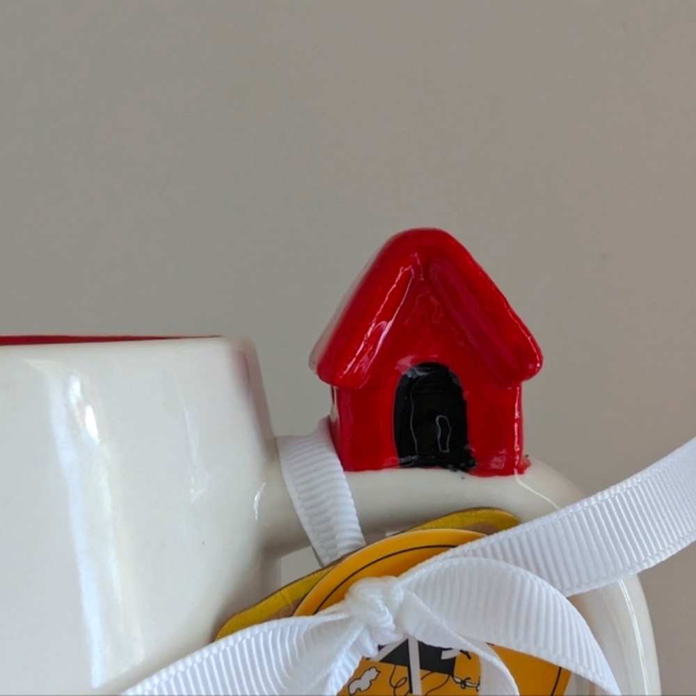 ❌SOLD❌Rae Dunn x Peanuts FLYING ACE Snoopy Mug with Dog House Figural - Picture 3 of 6
